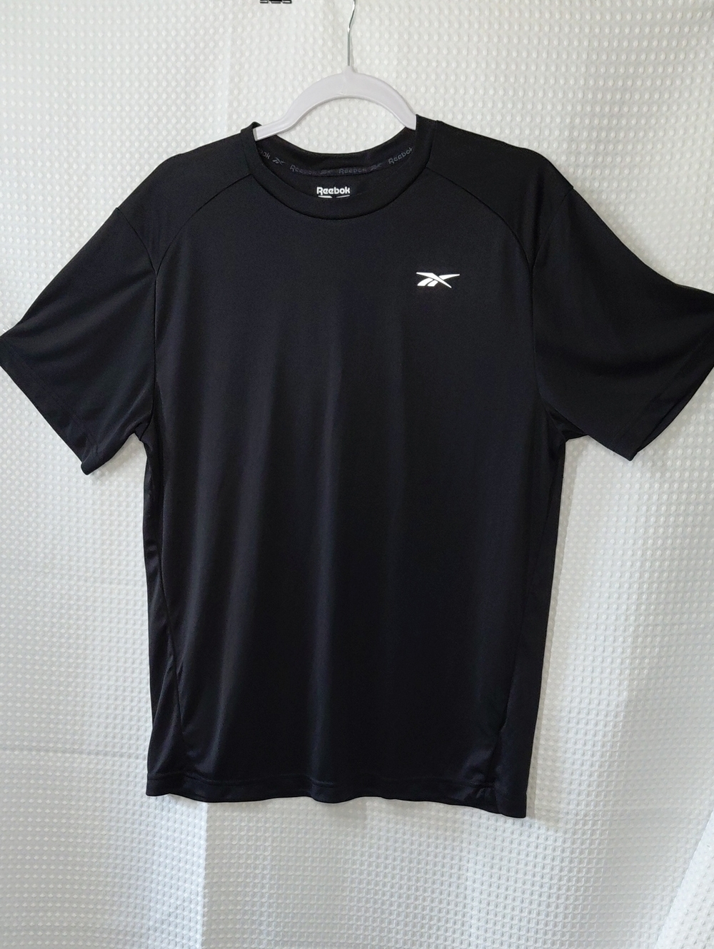 Reebok Men's Black Short-Sleeve Athletic Shirt Sz M